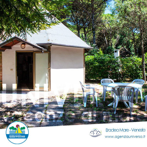 Holidays in Bungalows nestled in the pine forest of Eraclea Mare