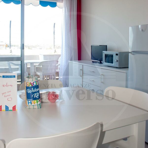 PLAZA – B4